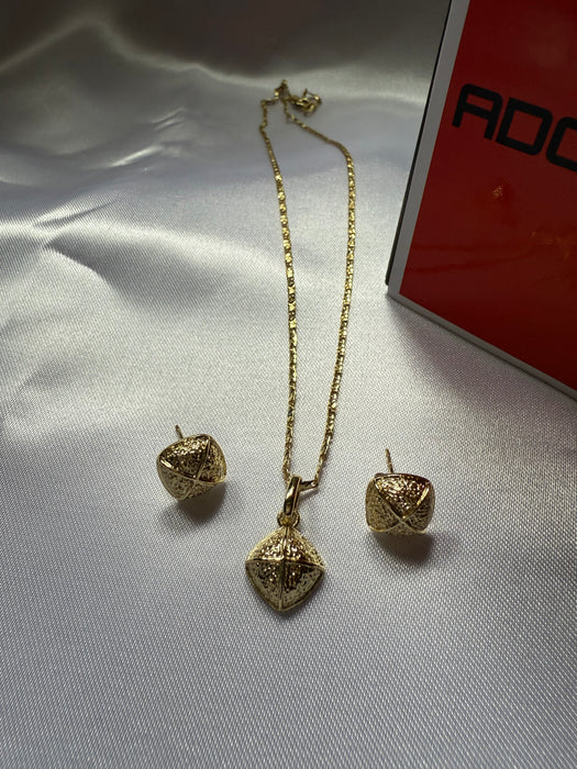 Sika Kɔkɔɔ Necklace + Earrings Set