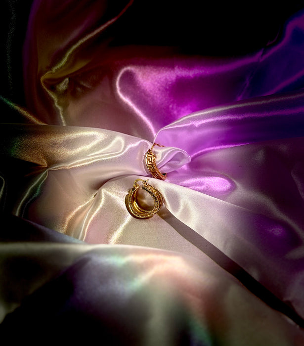 Sika Kɔkɔɔ Oval Pattern Hoop Earrings