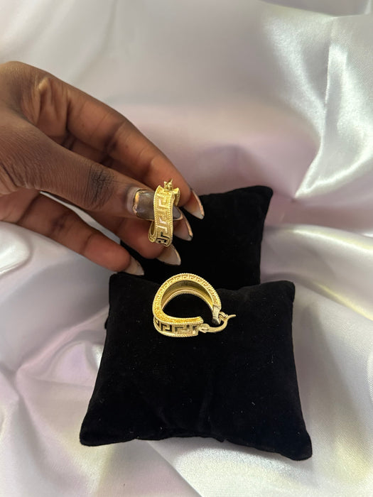 Sika Kɔkɔɔ Oval Pattern Hoop Earrings