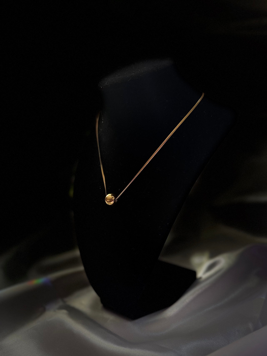 "Halo" Sika Kɔkɔɔ Necklace and Earrings Set